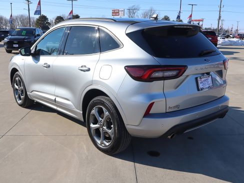 Used 2023 Ford Escape ST-Line w/ Tech Pack #1 image 8