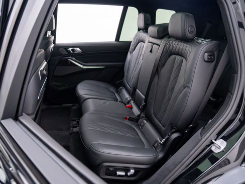 Used 2024 BMW X7 M60i w/ Executive Package image 16