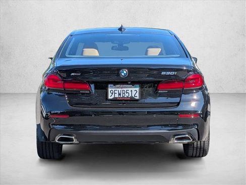 Certified 2023 BMW 530i xDrive w/ Convenience Package AWD/4WD image 7