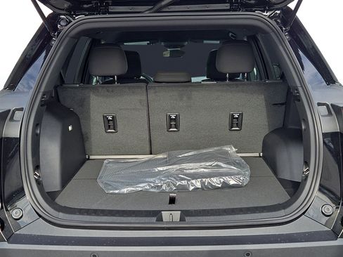 New 2026 Chevrolet Equinox LT w/ Midnight Edition image 9