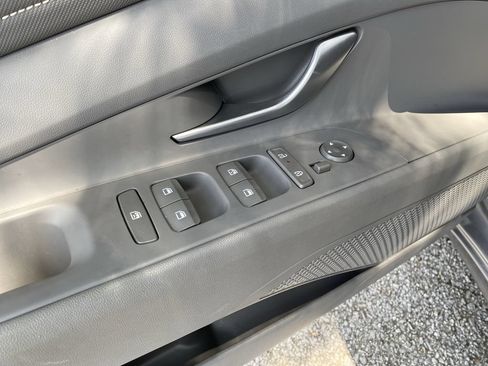 Used 2026 Hyundai Elantra SEL FWD image 18