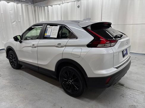 Used 2023 Mitsubishi Eclipse Cross LE AWD/4WD image 3