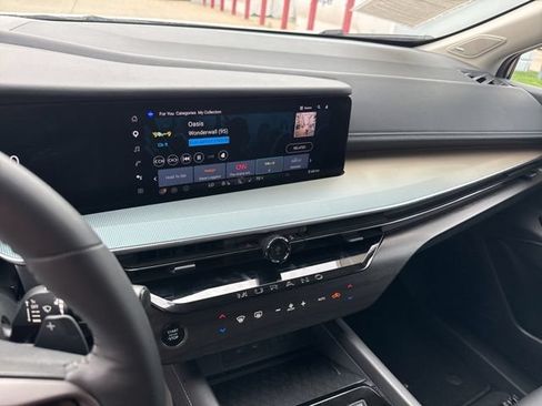 Used 2025 Nissan Murano SL AWD/4WD image 18