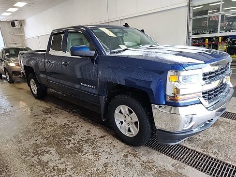 Used 2018 Chevrolet Silverado 1500 LT w/ All Star Edition image 6