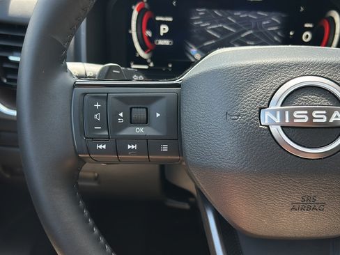 Used 2026 Nissan Rogue Platinum w/ Platinum Premium Package AWD/4WD image 32