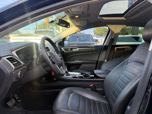 Used 2016 Ford Fusion SE w/ Equipment Group 202A FWD image 10