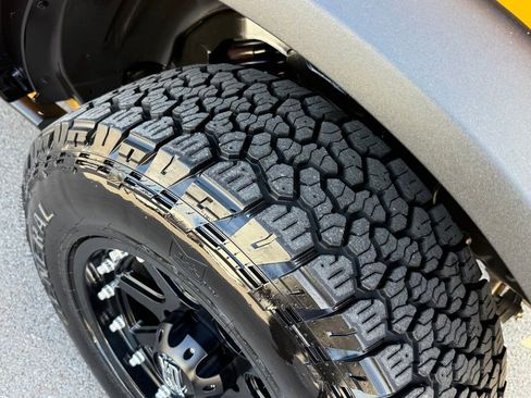 Used 2022 Ford Bronco Black Diamond image 42