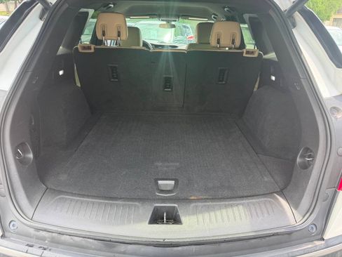 Used 2017 Cadillac XT5 FWD image 39