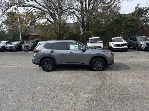 New 2026 Nissan Rogue SV image 4