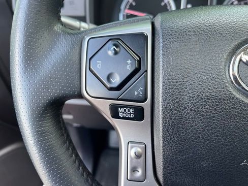 Used 2022 Toyota 4Runner Limited AWD/4WD image 18