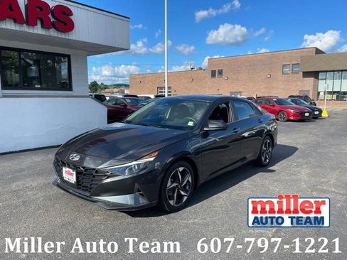 Used 2023 Hyundai Elantra Limited FWD image 1