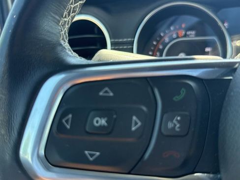 Used 2022 Jeep Wrangler Unlimited Sahara w/ LED Lighting Group AWD/4WD image 15