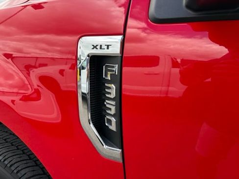 Used 2022 Ford F350 XLT w/ Black Appearance Package AWD/4WD image 14