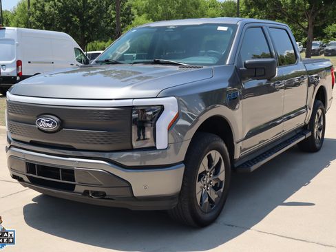 Certified 2025 Ford F150 Lightning Flash AWD/4WD image 8