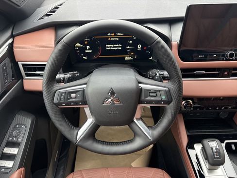 New 2026 Mitsubishi Outlander SEL image 15