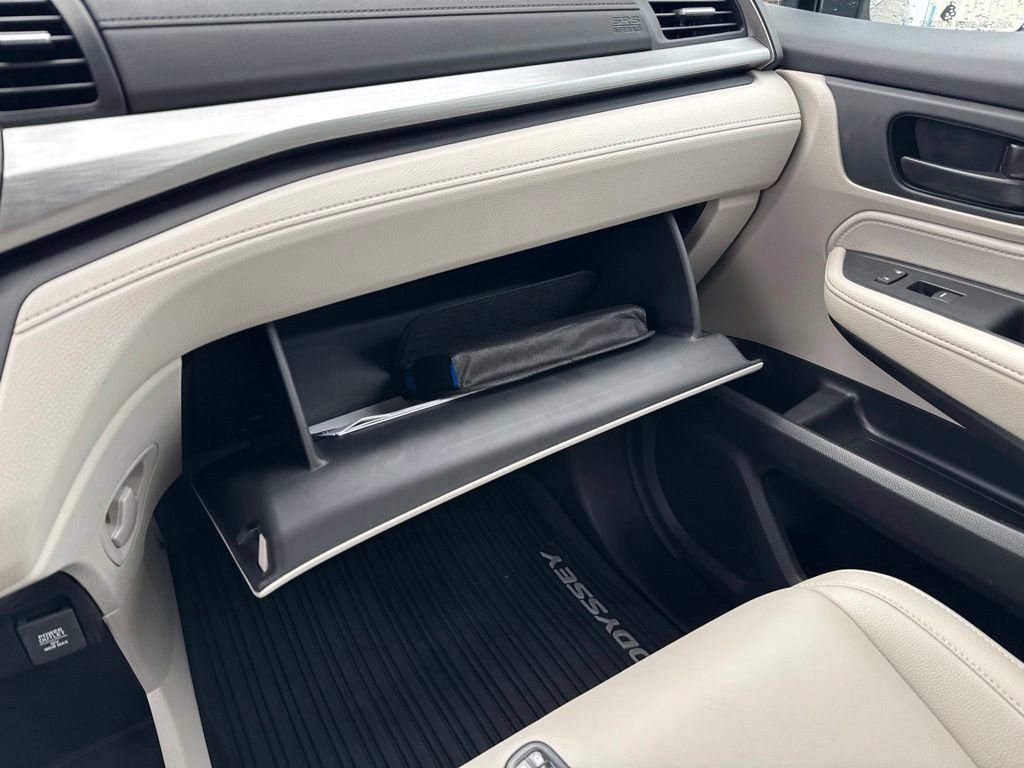 Certified 2026 Honda Odyssey EX-L image 25