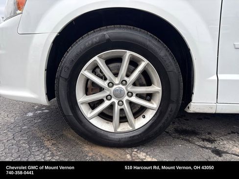 Used 2016 Dodge Grand Caravan SXT image 23