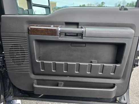 Used 2015 Ford F250 Platinum image 46