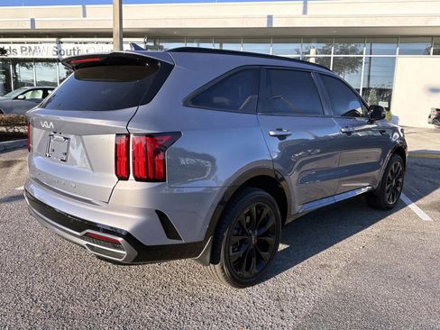 Used 2022 Kia Sorento SX image 5