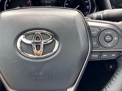 Used 2024 Toyota Camry SE w/ Convenience Package FWD image 25