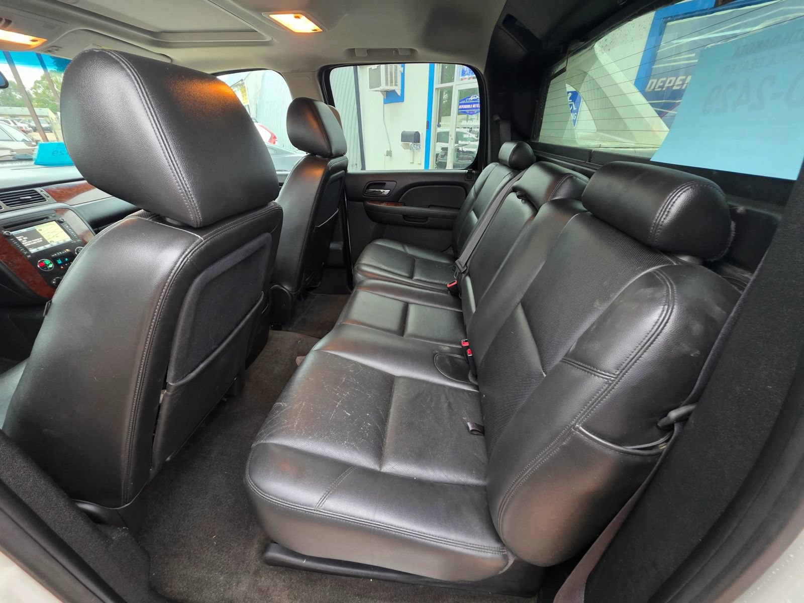 Used 2012 Chevrolet Avalanche LTZ AWD/4WD image 10