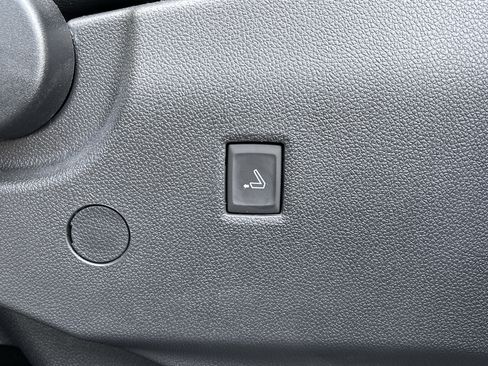 Used 2025 Buick Enclave Avenir image 47