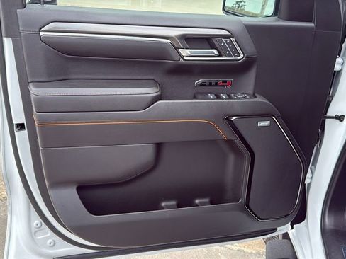 Used 2024 GMC Sierra 1500 AT4 w/ Technology Package AWD/4WD image 12