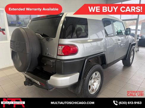 Used 2010 Toyota FJ Cruiser Sport Utility 2D image 29