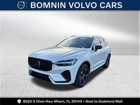 New 2026 Volvo XC60 T8 Core image 1