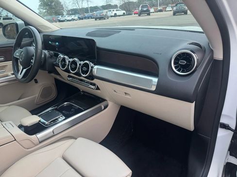 Used 2020 Mercedes-Benz GLB 250 image 19