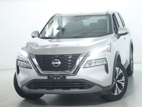 Used 2022 Nissan Rogue SV AWD/4WD image 3
