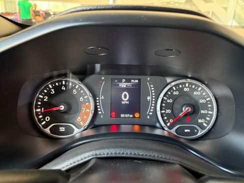 Used 2023 Jeep Renegade Latitude AWD/4WD image 10
