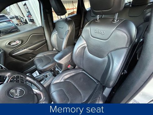 Used 2019 Jeep Cherokee High Altitude image 30