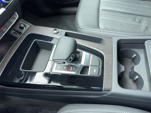 Used 2022 Audi Q5 2.0T Premium image 31