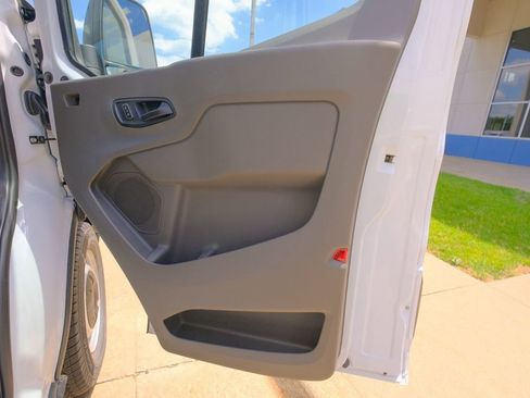 New 2025 Ford Transit 250 148 Medium Roof image 16