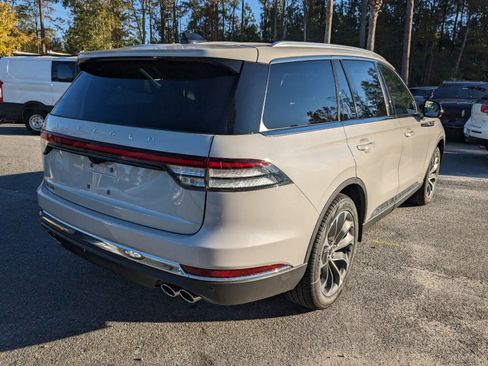 New 2025 Lincoln Aviator Reserve w/ Illumination Package image 4
