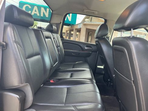 Used 2014 GMC Sierra 2500 SLT w/ Suspension Package, Off-Road AWD/4WD image 31