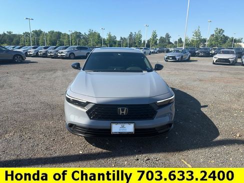 Used 2025 Honda Accord Sport image 2