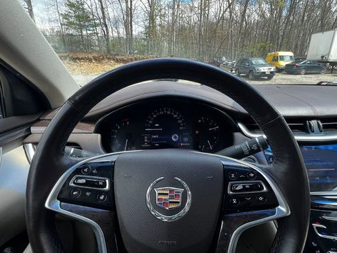 Used 2014 Cadillac XTS Luxury AWD/4WD image 16