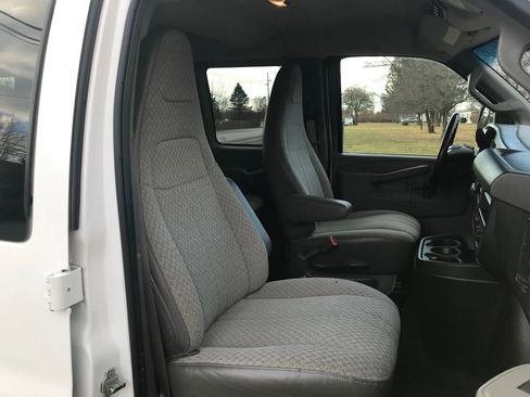 Used 2016 Chevrolet Express 3500 LT w/ LT Preferred Equipment Group image 35