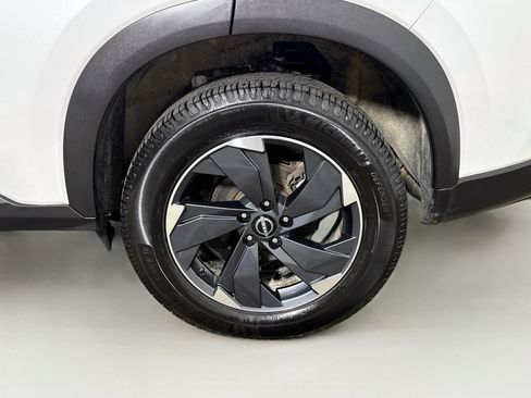 Used 2024 Nissan Rogue SV AWD/4WD image 25