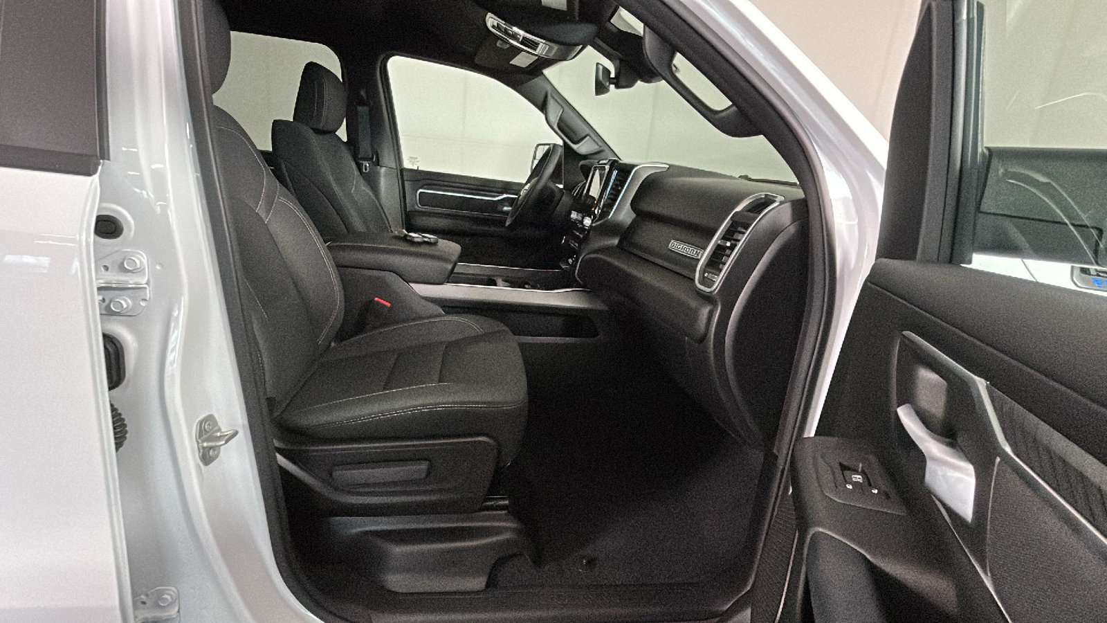 Used 2026 RAM 1500 Big Horn AWD/4WD image 36