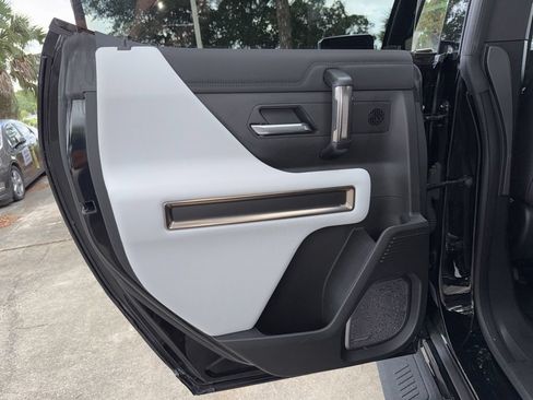 Used 2025 GMC Hummer EV 3X AWD/4WD image 31
