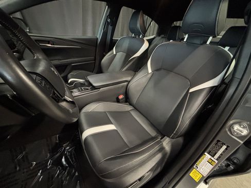 Certified 2025 Toyota Camry SE image 6