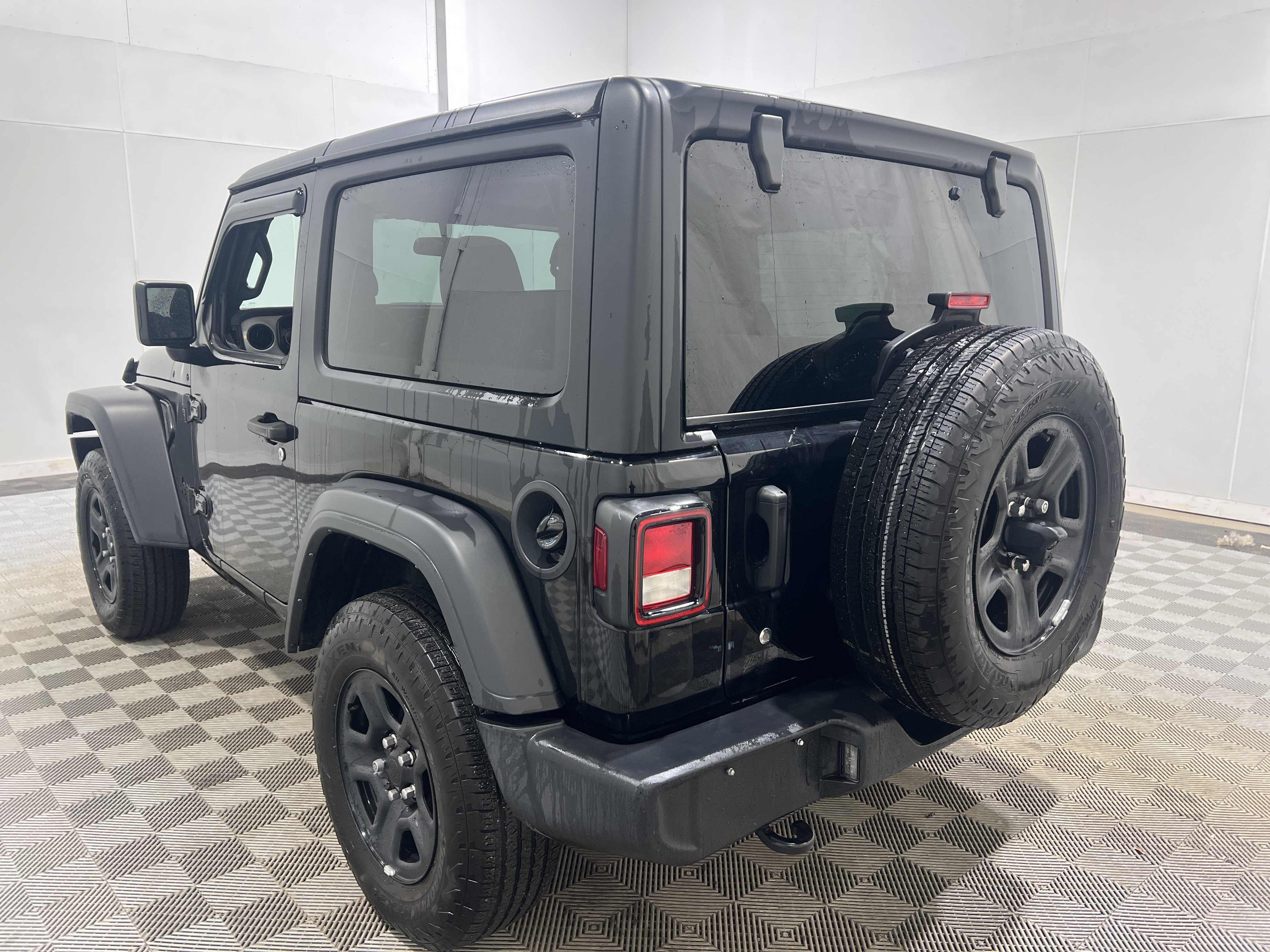 Used 2024 Jeep Wrangler Sport AWD/4WD image 2