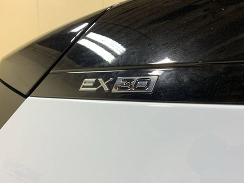 Used 2025 Volvo EX30 Ultra w/ Climate Package AWD/4WD image 15