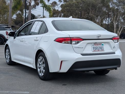 Used 2026 Toyota Corolla LE FWD image 12