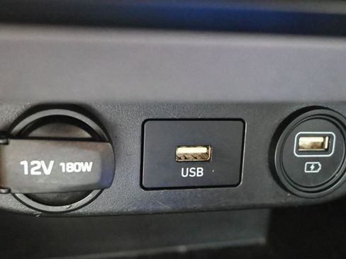 Used 2021 Hyundai Elantra SE FWD image 32