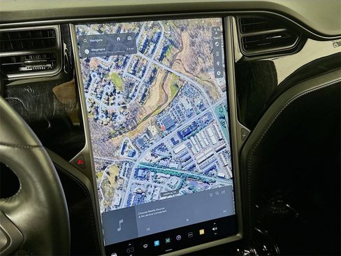 Used 2018 Tesla Model X 100D image 12