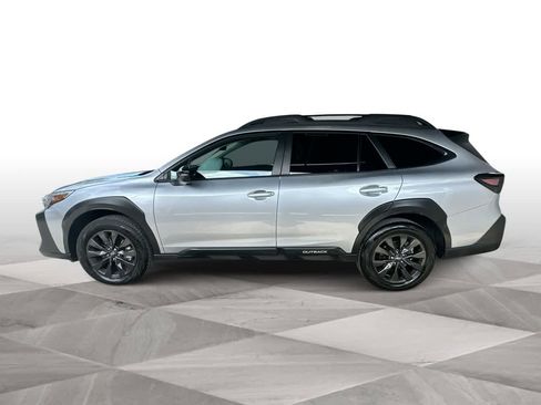 Used 2025 Subaru Outback Onyx Edition XT AWD/4WD image 5